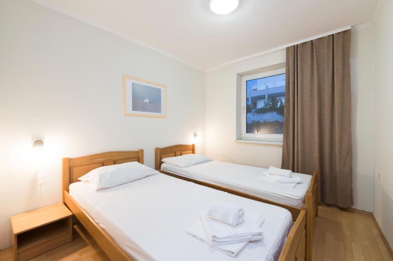 Hotel Rooms Roccia Novigrad  Exterior photo