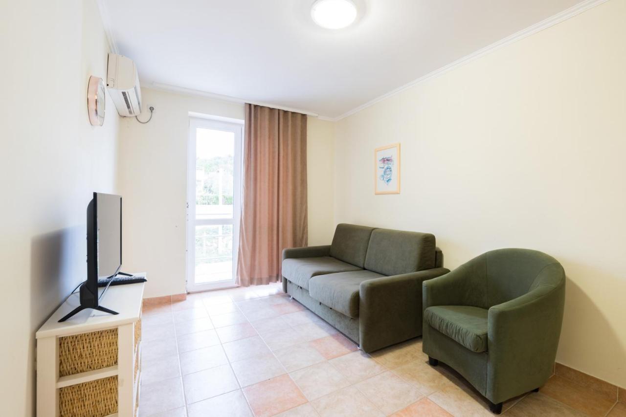 Hotel Rooms Roccia Novigrad  Exterior photo