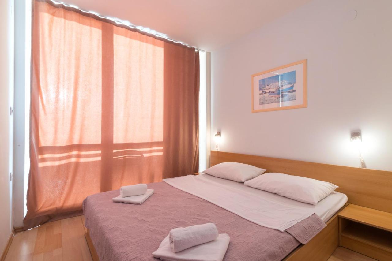 Hotel Rooms Roccia Novigrad  Exterior photo