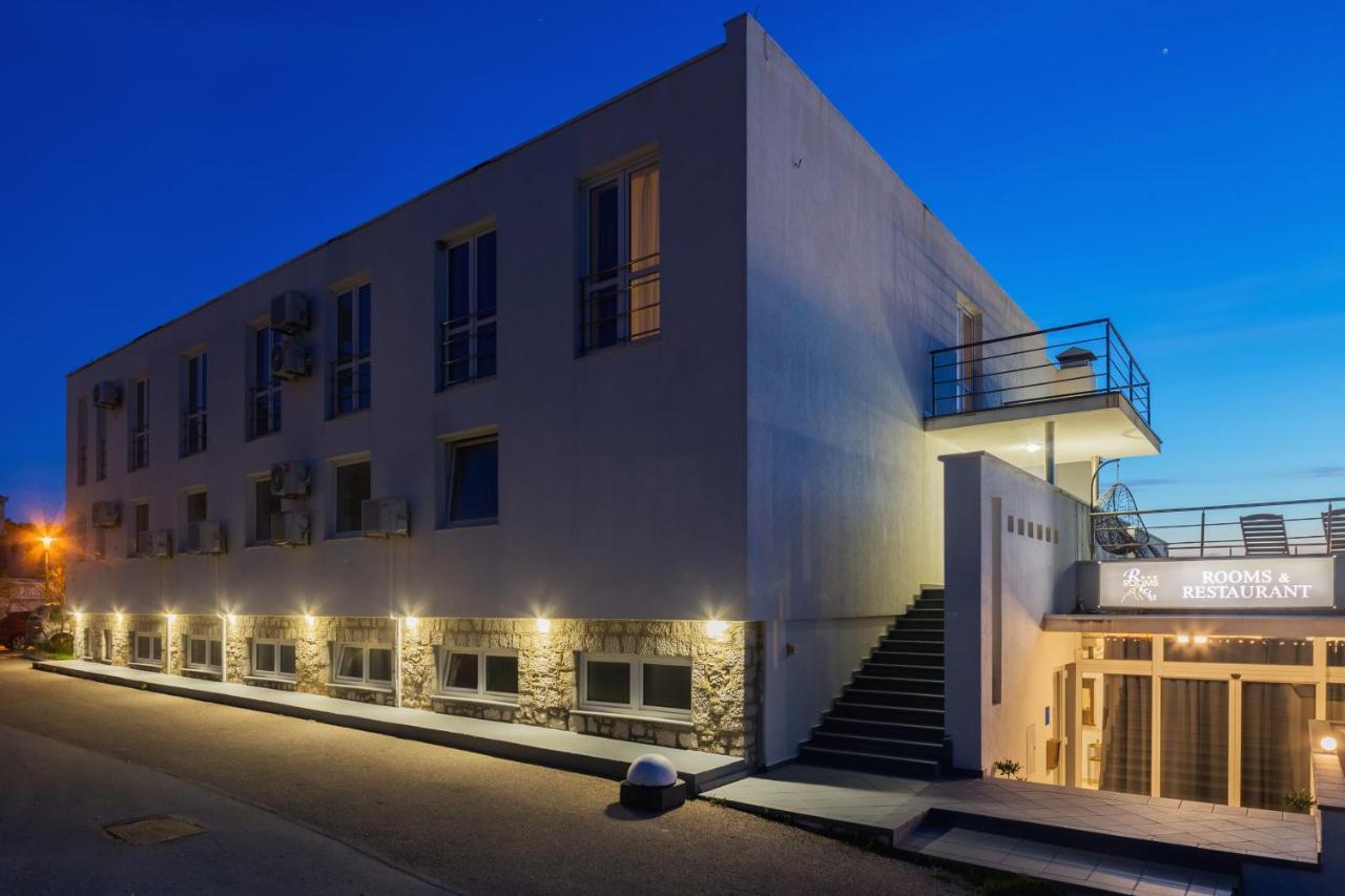 Hotel Rooms Roccia Novigrad  Exterior photo