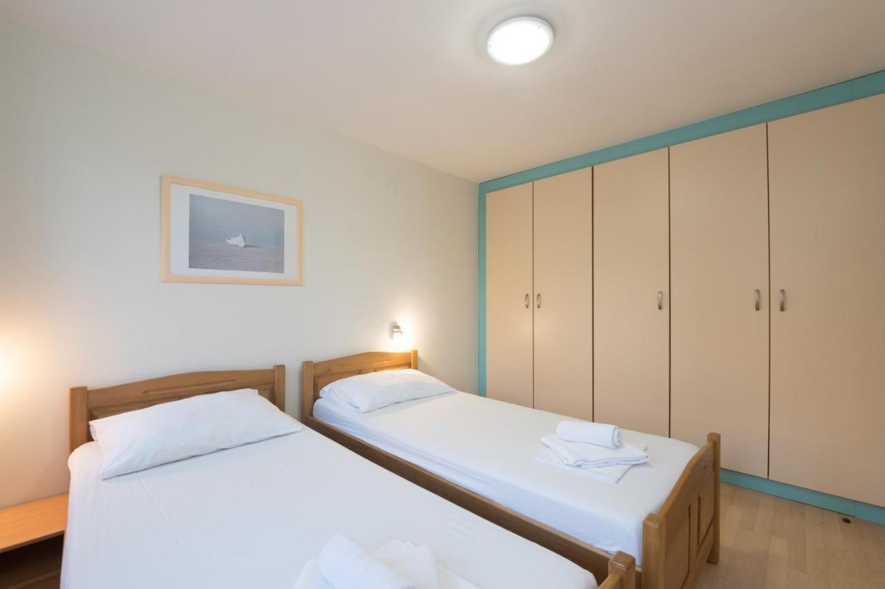 Hotel Rooms Roccia Novigrad  Exterior photo