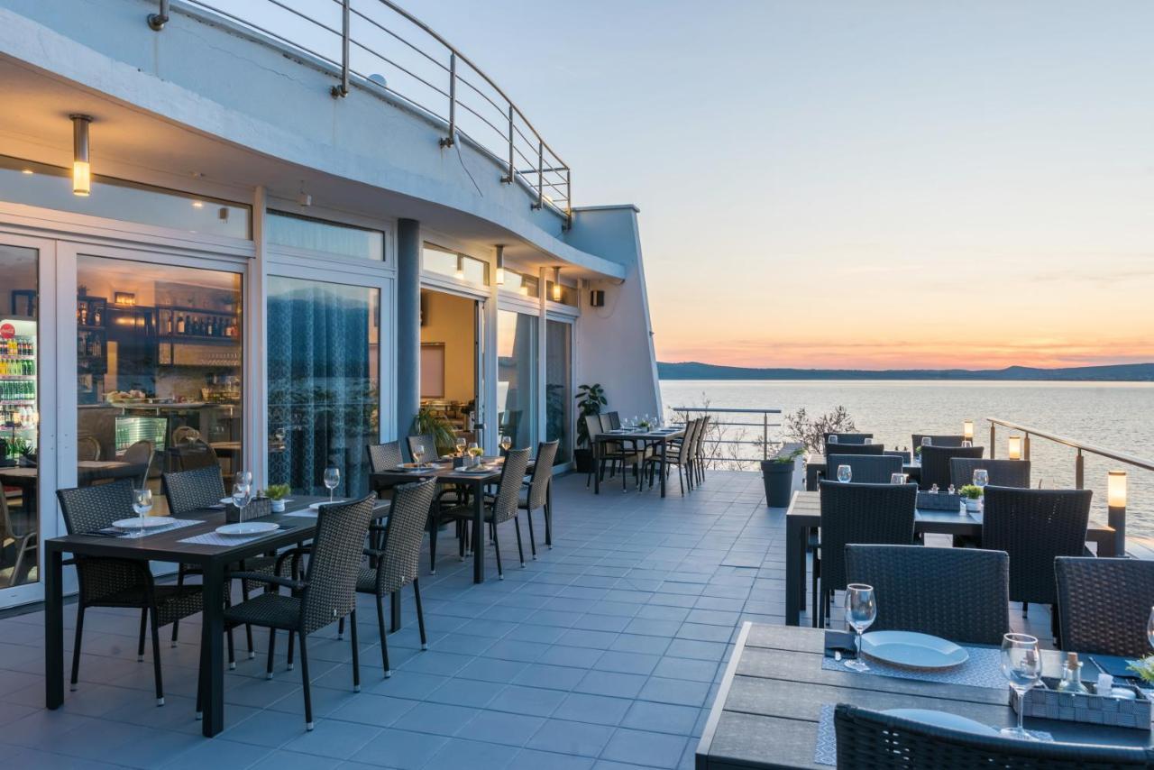 Hotel Rooms Roccia Novigrad  Exterior photo